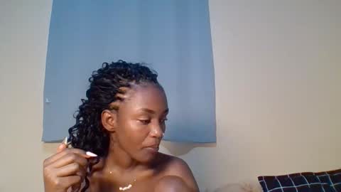 Snowie eyes online show from 02/19/26, 12:34