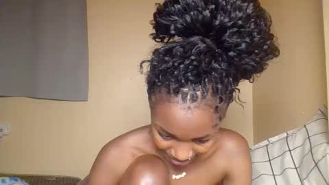 Snowie eyes online show from 02/25/26, 12:59