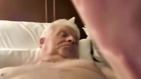 Snapshot of snowman9662 chatting on 11/04/25, 05:28 snowman9662 online show from 11/04/25, 05:28