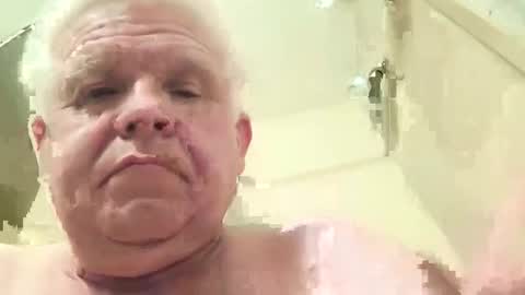 Snapshot of snowman9662 chatting on 11/04/25, 10:20 snowman9662 online show from 11/04/25, 10:20