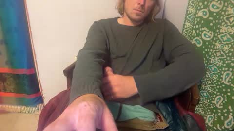 snowtrooper888 online show from 11/26/25, 10:00