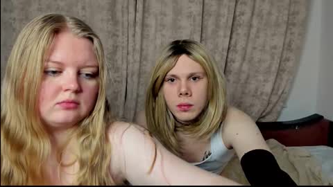 Snowwgirlls online show from 02/16/26, 12:40