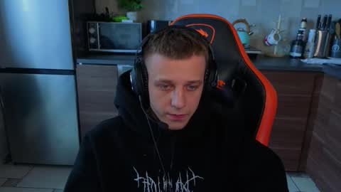 Snapshot of sobaka_masturbaka chatting on 02/08/26, 06:06 kluvr4 online show from 02/08/26, 06:06