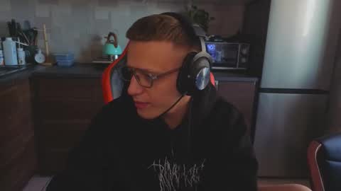 Snapshot of sobaka_masturbaka chatting on 02/27/26, 10:04 kluvr4 online show from 02/27/26, 10:04