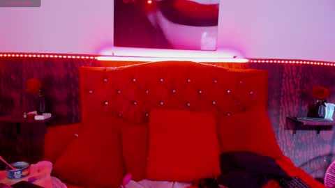 Snapshot of sobigcurvy44 chatting on 07/14/26, 08:14 leidy online show from 07/14/26, 08:14