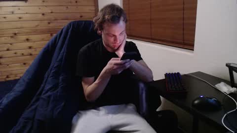 Snapshot of socalsmystery69 chatting on 10/29/25, 07:32 socalsmystery69 online show from 10/29/25, 07:32