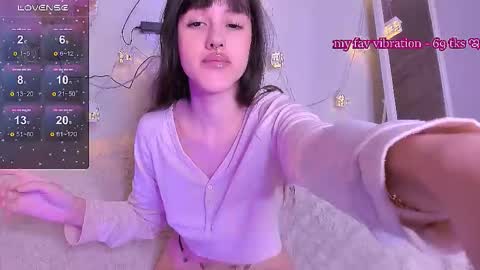 Snapshot of sofa_green chatting on 09/14/25, 06:18 lady sofi green online show from 09/14/25, 06:18