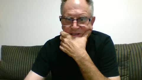 Snapshot of sofar06 chatting on 01/02/25, 11:20 sofar06 online show from 01/02/25, 11:20