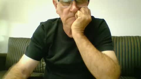 Snapshot of sofar06 chatting on 02/28/25, 03:15 sofar06 online show from 02/28/25, 03:15