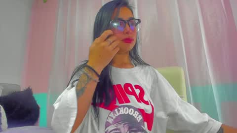 sofiia online show from 02/08/25, 12:50