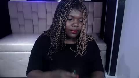 soffia_b online show from 09/13/25, 03:06