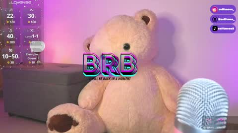 Snapshot of soffimoon_ chatting on 12/05/24, 03:15 IG Soffimoon   I THANK YOU FOR LEAVING YOUR FOLLOW online show from 12/05/24, 03:15