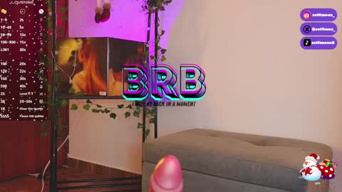 Snapshot of soffimoon_ chatting on 01/08/25, 08:49 IG Soffimoon   I THANK YOU FOR LEAVING YOUR FOLLOW online show from 01/08/25, 08:49