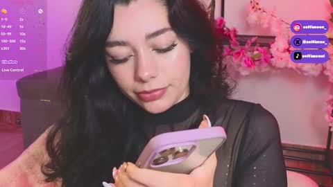 Snapshot of soffimoon_ chatting on 09/11/25, 02:33 IG Soffimoon   I THANK YOU FOR LEAVING YOUR FOLLOW online show from 09/11/25, 02:33