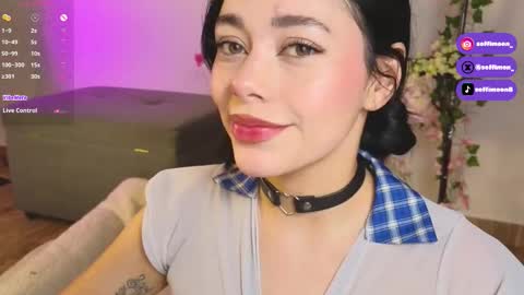 Snapshot of soffimoon_ chatting on 10/11/25, 02:44 IG Soffimoon   I THANK YOU FOR LEAVING YOUR FOLLOW online show from 10/11/25, 02:44