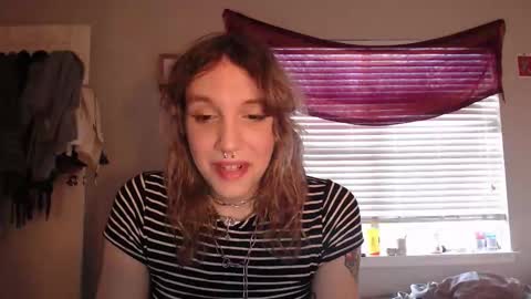 Lilytea online show from 12/02/25, 09:21