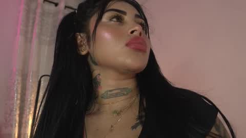 sofhia cruz online show from 04/19/26, 08:33