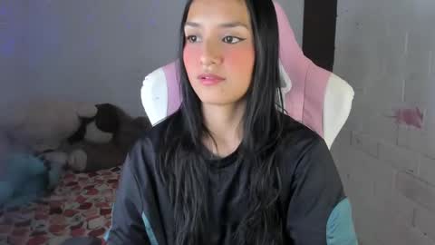 Snapshot of sofi1608 chatting on 10/11/25, 05:22 sofia online show from 10/11/25, 05:22