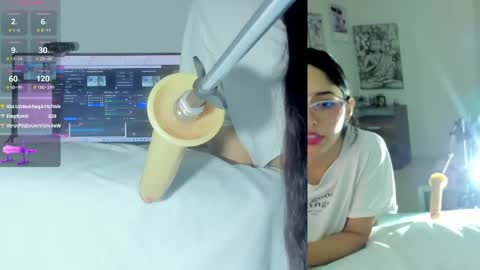 Snapshot of sofi__velez_ chatting on 05/07/26, 06:02 Sofi online show from 05/07/26, 06:02