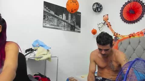 Snapshot of sofi_and_santy chatting on 11/04/25, 11:48 SOFI AND SANTY online show from 11/04/25, 11:48