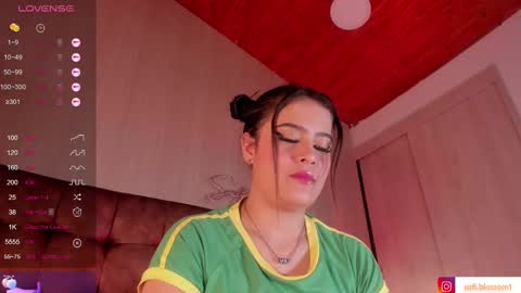 Sofi Blossom  online show from 03/08/25, 08:46