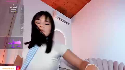 Sofi Blossom  online show from 09/30/25, 08:03