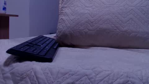 Sofia online show from 11/30/25, 12:09