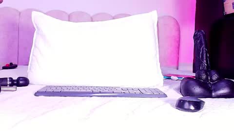 Sofia online show from 01/17/26, 03:00