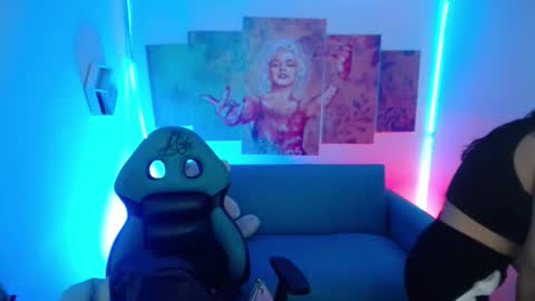 Snapshot of sofi_hot_4m chatting on 01/16/26, 01:26 Sofi online show from 01/16/26, 01:26