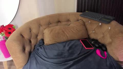 SOFIA online show from 02/27/26, 01:49