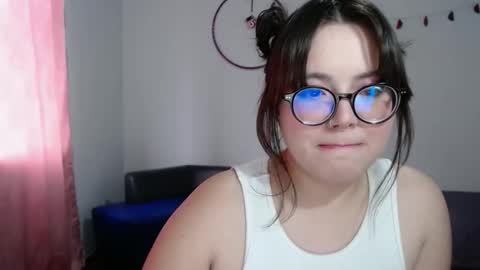 Snapshot of sofi_lynch chatting on 11/20/25, 09:36 Sofi Lynch online show from 11/20/25, 09:36