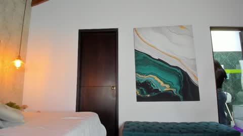 Sofi online show from 11/30/25, 11:25