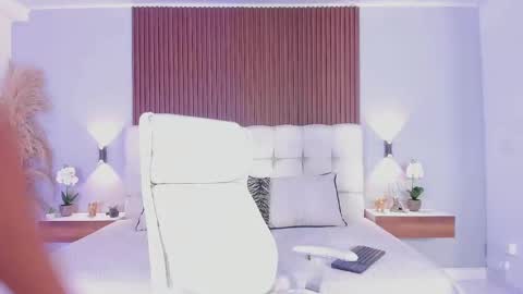 Snapshot of sofi_potter_ chatting on 09/13/25, 06:08 Sofia online show from 09/13/25, 06:08