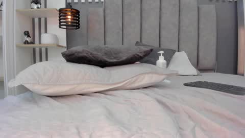 valen online show from 01/15/25, 12:09