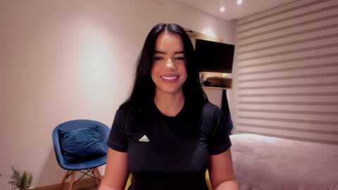 Snapshot of sofi_saenzz chatting on 10/25/25, 12:18 Sofi Saenzz  online show from 10/25/25, 12:18