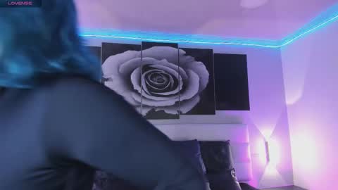 sofi_sp online show from 11/22/25, 11:42