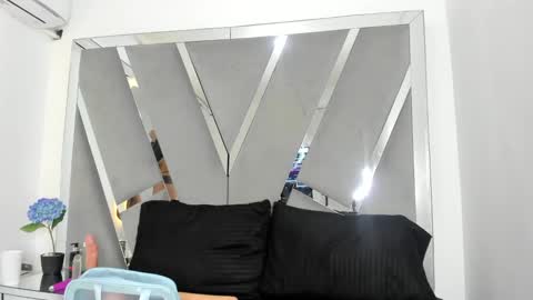 SOFIA online show from 02/09/25, 09:17