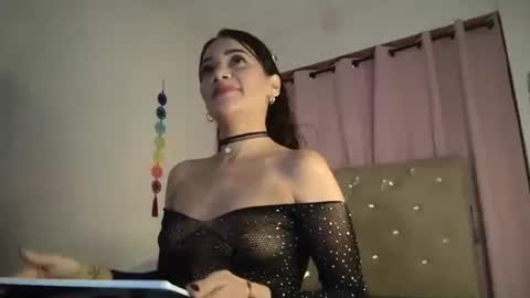 Snapshot of sofia8428 chatting on 11/17/25, 11:54 sofia8428 online show from 11/17/25, 11:54