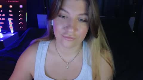 Snapshot of sofia__fairy chatting on 03/06/25, 08:19 Sofia Lush is active PVT is open Welcome to the world of pleasure online show from 03/06/25, 08:19