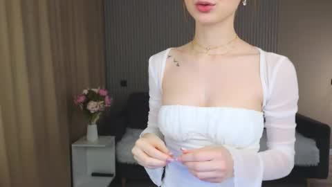 Sofia online show from 10/29/25, 04:09