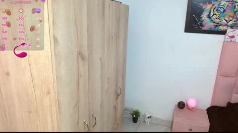 sofia online show from 02/15/25, 08:11