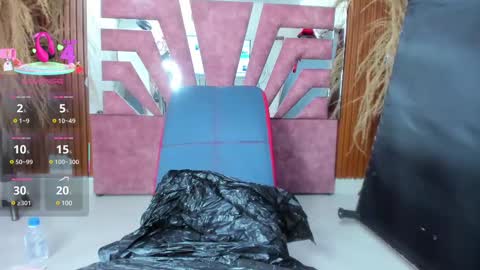 sofia gutierrez   online show from 03/11/25, 06:10