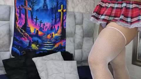 sofia gutierrez   online show from 10/12/25, 03:38