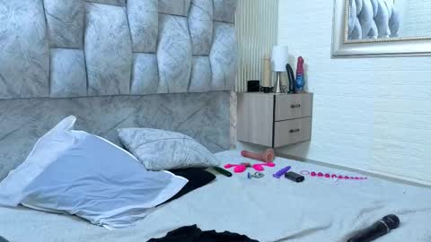 sofia gutierrez   online show from 01/12/26, 04:39