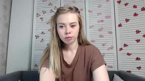 Sofia here online show from 01/19/26, 12:25
