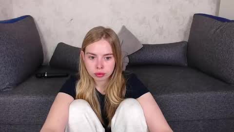 Snapshot of sofia_here chatting on 05/14/26, 12:06 Sofia here online show from 05/14/26, 12:06