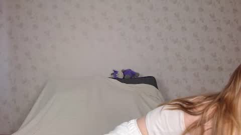 Snapshot of sofia_here chatting on 06/15/26, 12:02 Sofia here online show from 06/15/26, 12:02
