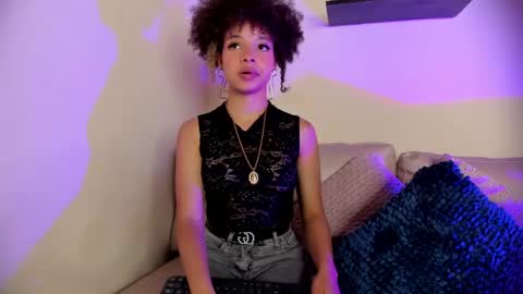 Snapshot of sofia_kay_ chatting on 06/09/26, 09:59 S O F I A online show from 06/09/26, 09:59
