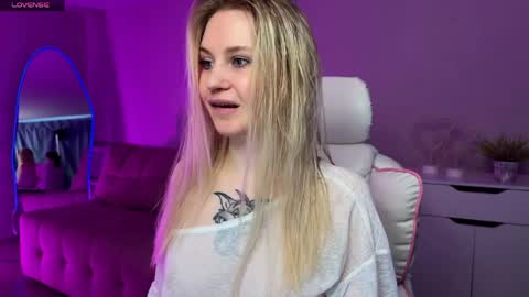 Sofia online show from 04/04/26, 03:05