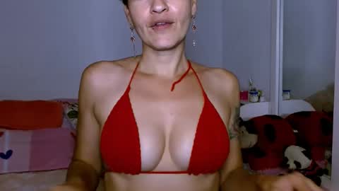 Snapshot of sofia_mark20 chatting on 02/15/25, 01:10 Sofia  online show from 02/15/25, 01:10